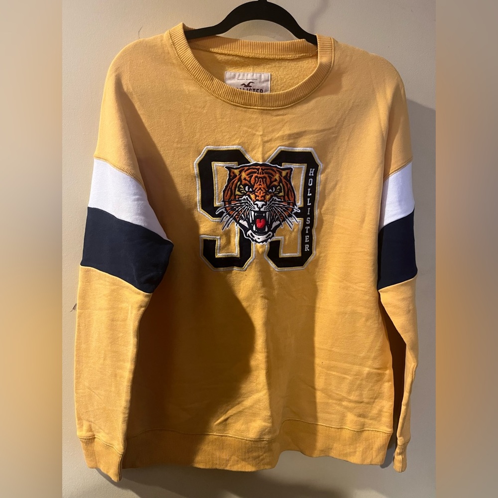 Nice sweater unisex 💛
